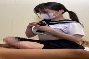 可爱又听话能干的学生妹  背景图片