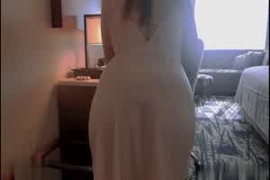 上海留学生反差美女剧情私拍~没钱付餐费只好用身体补偿3P结尾亮了  背景图片