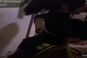 cosplay女侠与她的肥猪主人户外做运动  背景图片