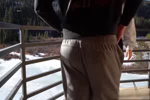 最骚美乳留学生和洋男友在林海别墅被放在餐桌上激情啪啪  背景图片