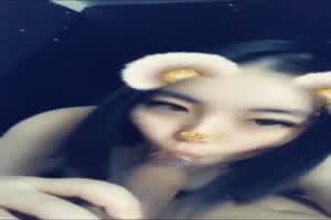 短发正妹滤镜全开也遮不住的骚  背景图片