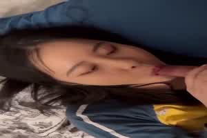 浙江越秀外国语学校大二反差婊陈思出轨被男友曝光  背景图片