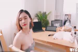 JVID 要来我家看猫高潮吗  背景图片