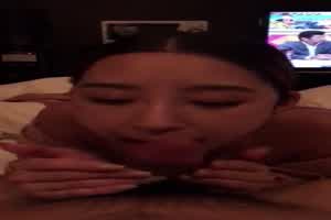 模特女友与富二代 偷情泄密流出视频  背景图片