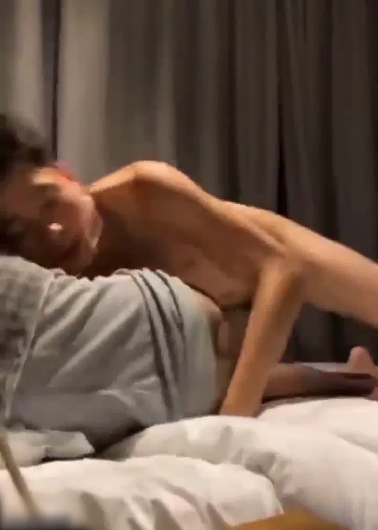  广州文理学院女神黄妹瑾性爱视频流出 的剧照6