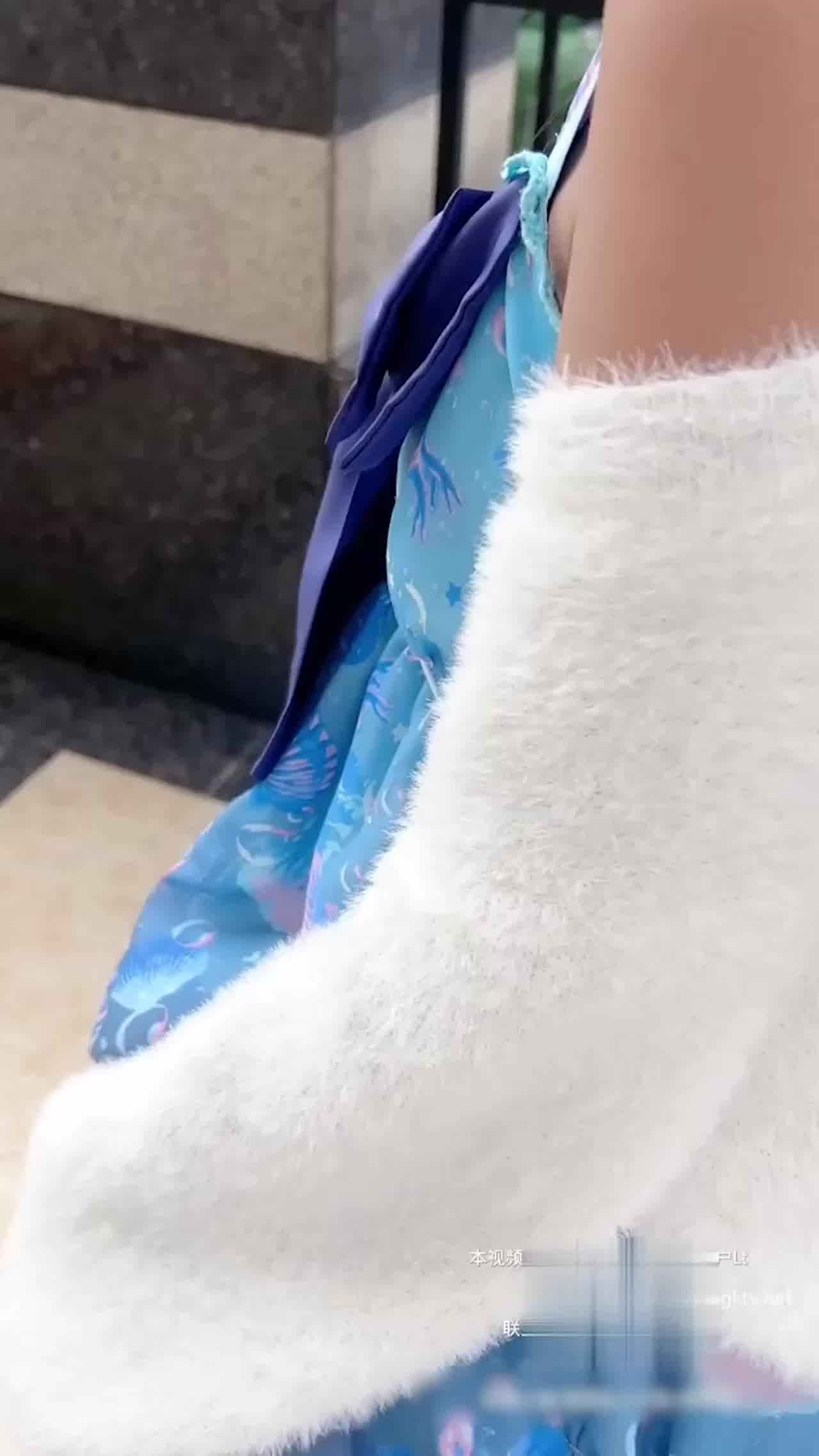  这小萝莉可真带劲，直接楼梯间给中出 的剧照6