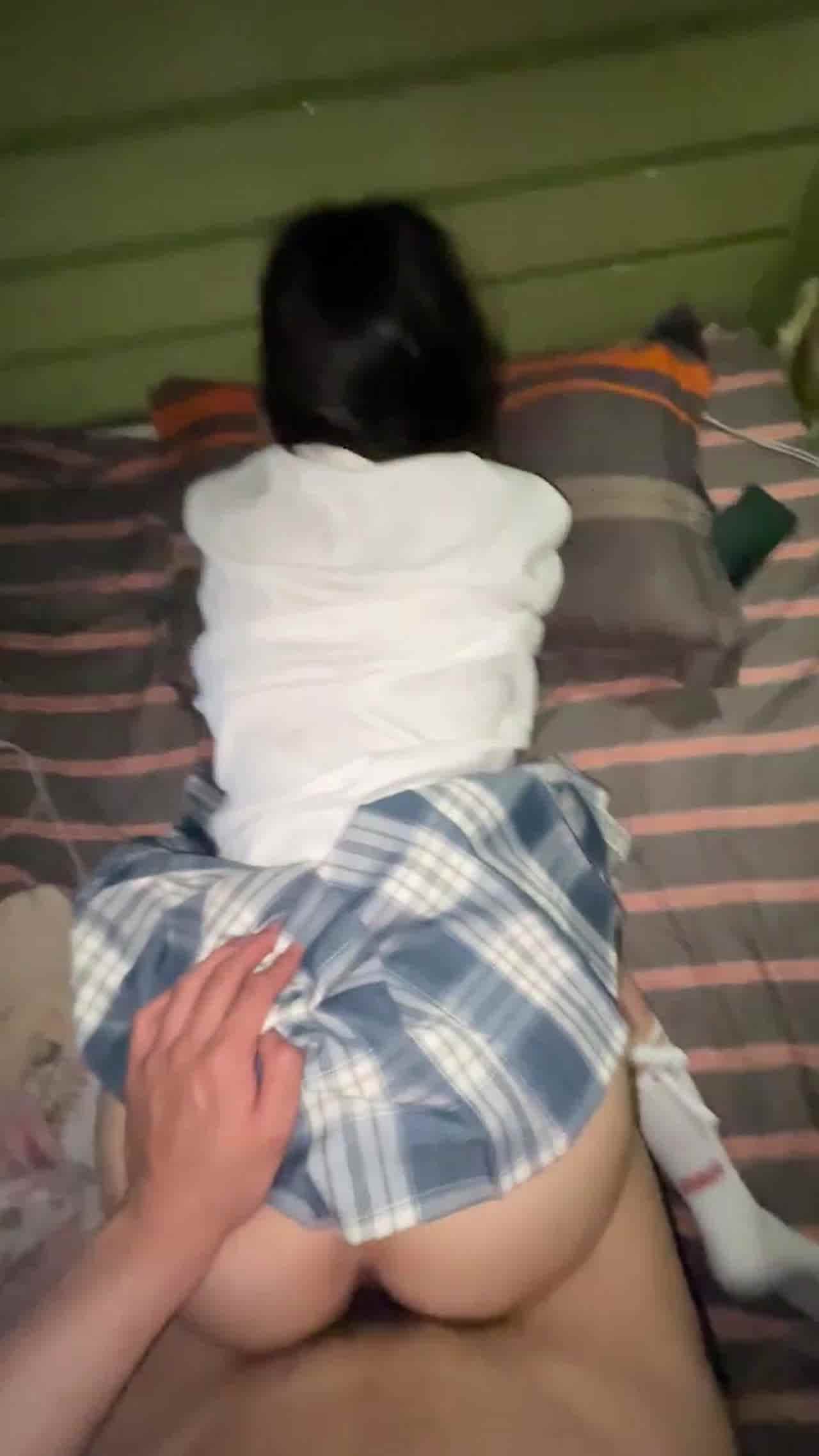  后入内射学生妹妹 的剧照5