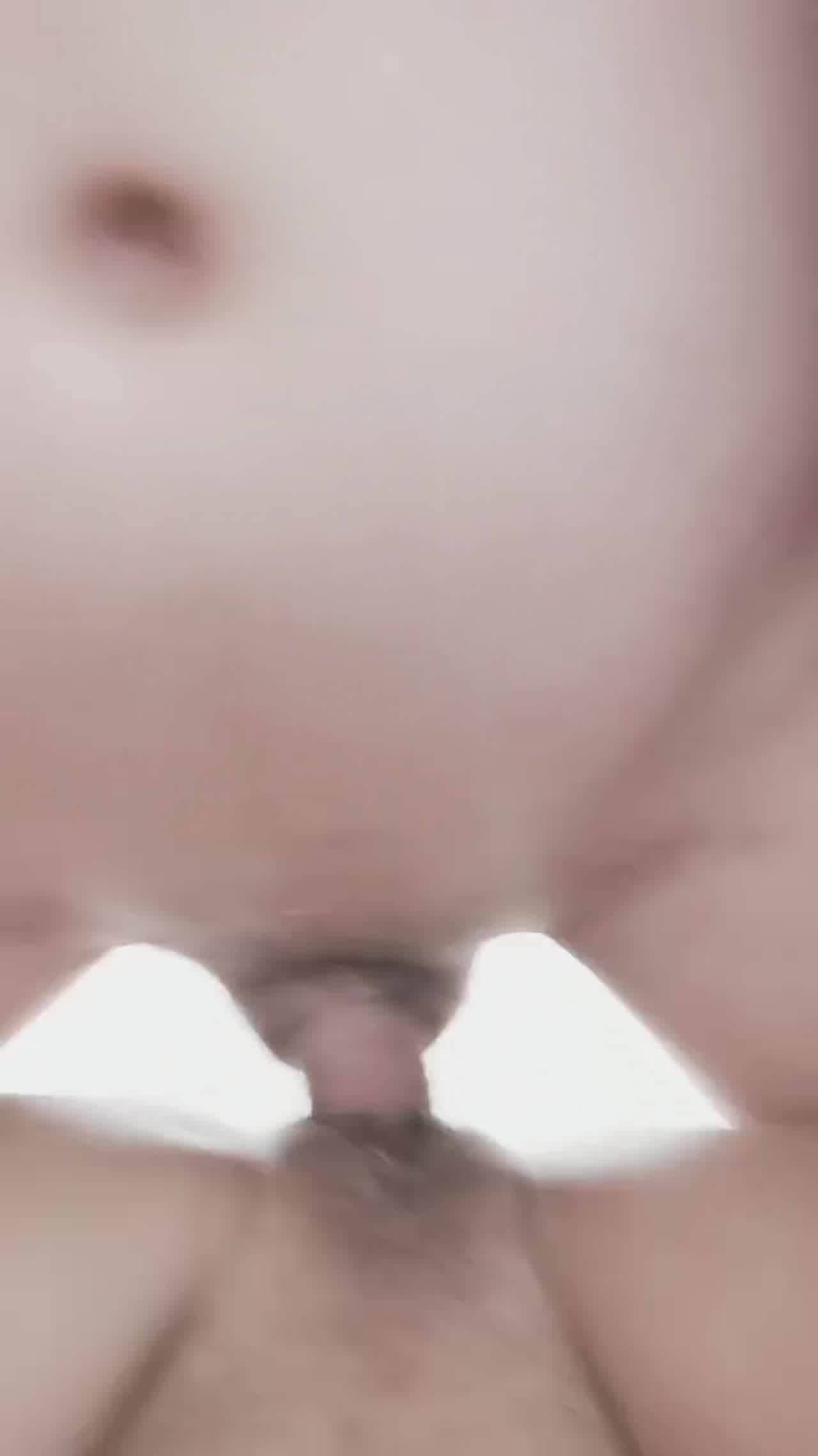  制服黑丝小姐姐给男友吃鸡 的剧照3