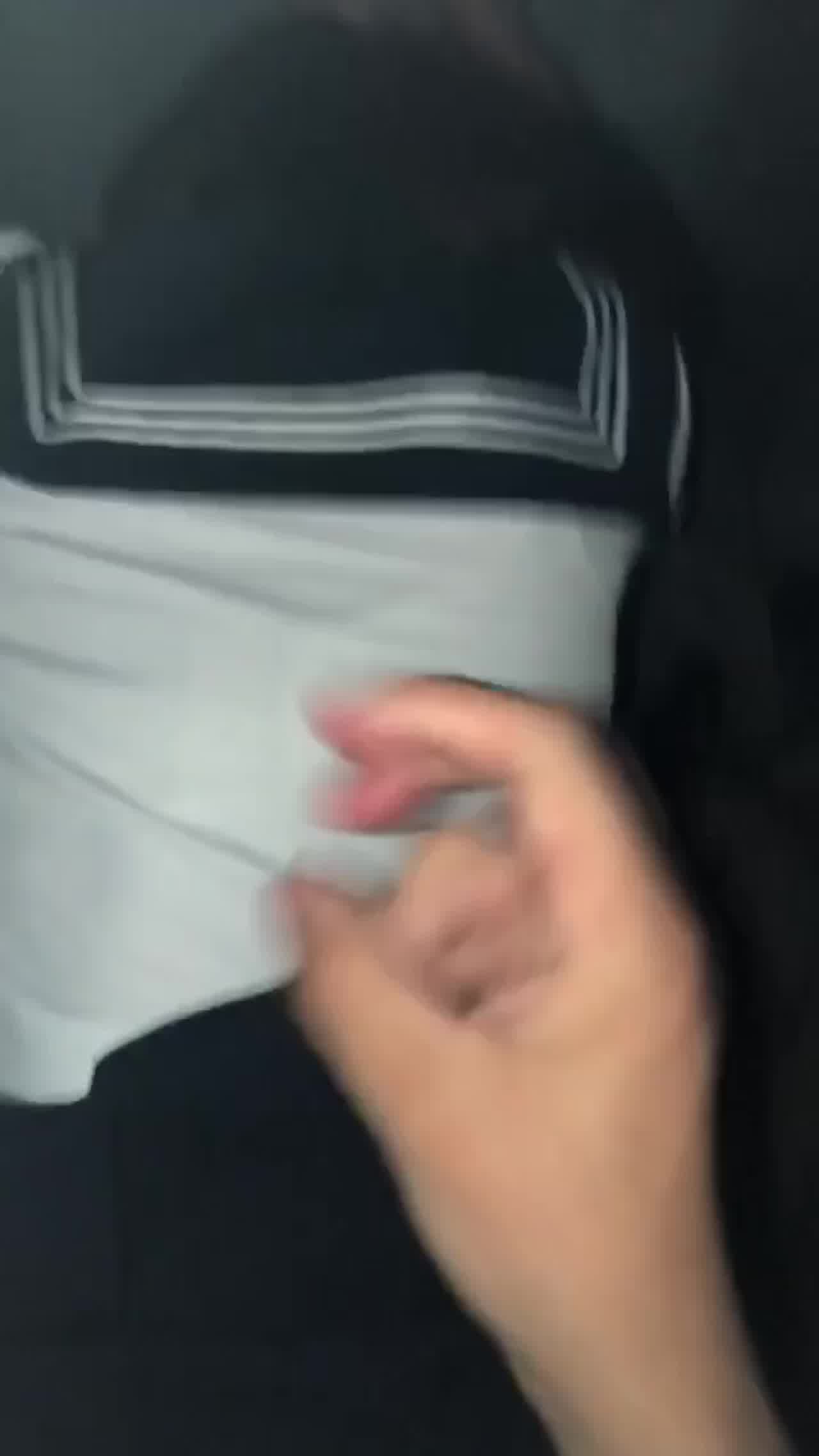  学生妹子野外被狂干 的剧照4