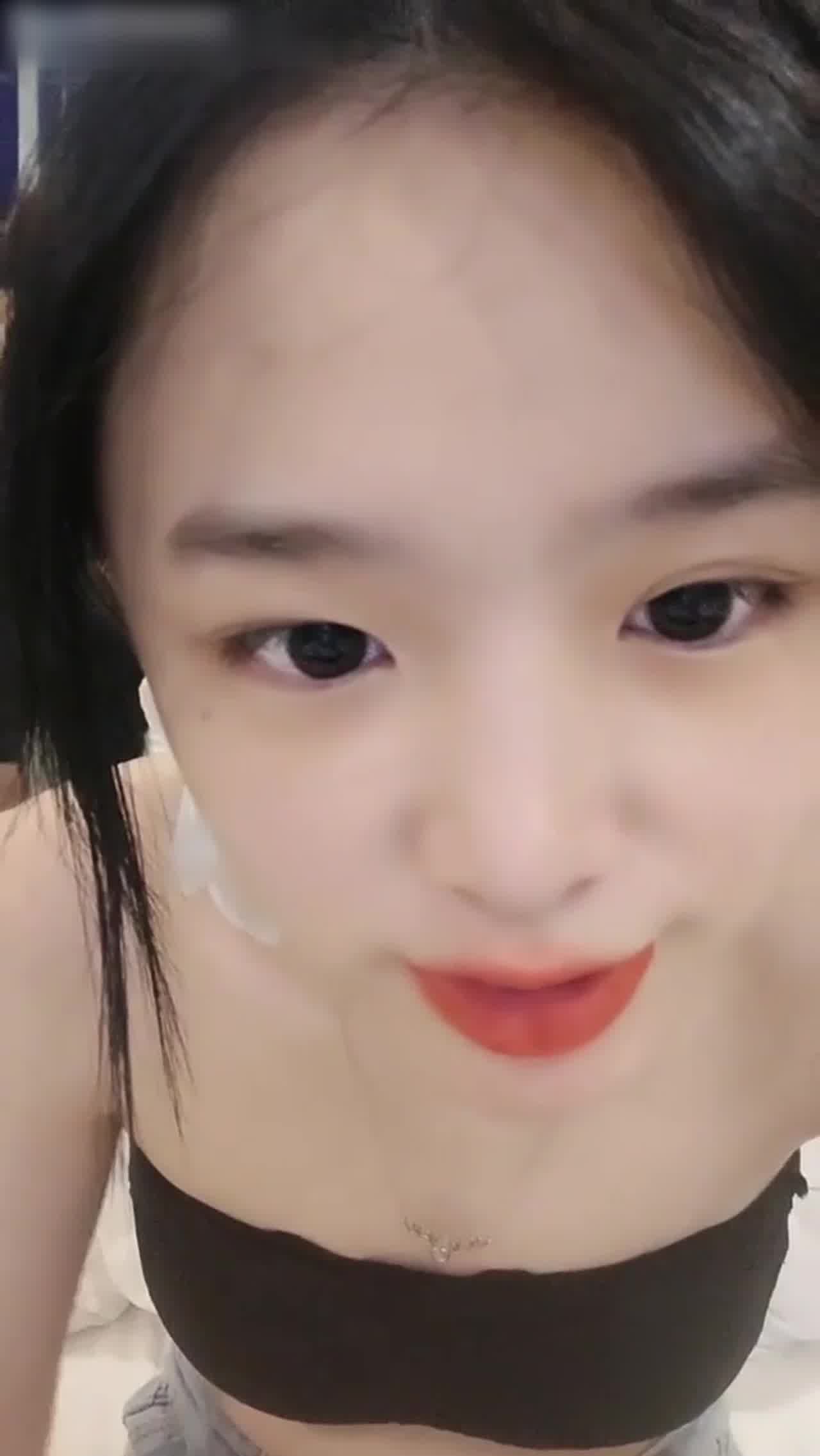  18岁少女 梦涵 内射贫乳学生妹 的剧照7