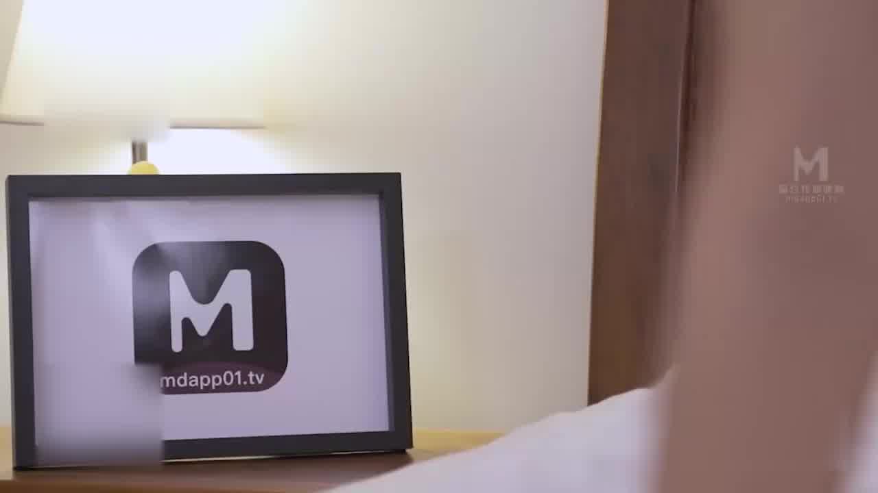  麻豆传媒 苏畅 清纯系学生妹妹.色诱有妇之夫的老师 的剧照10