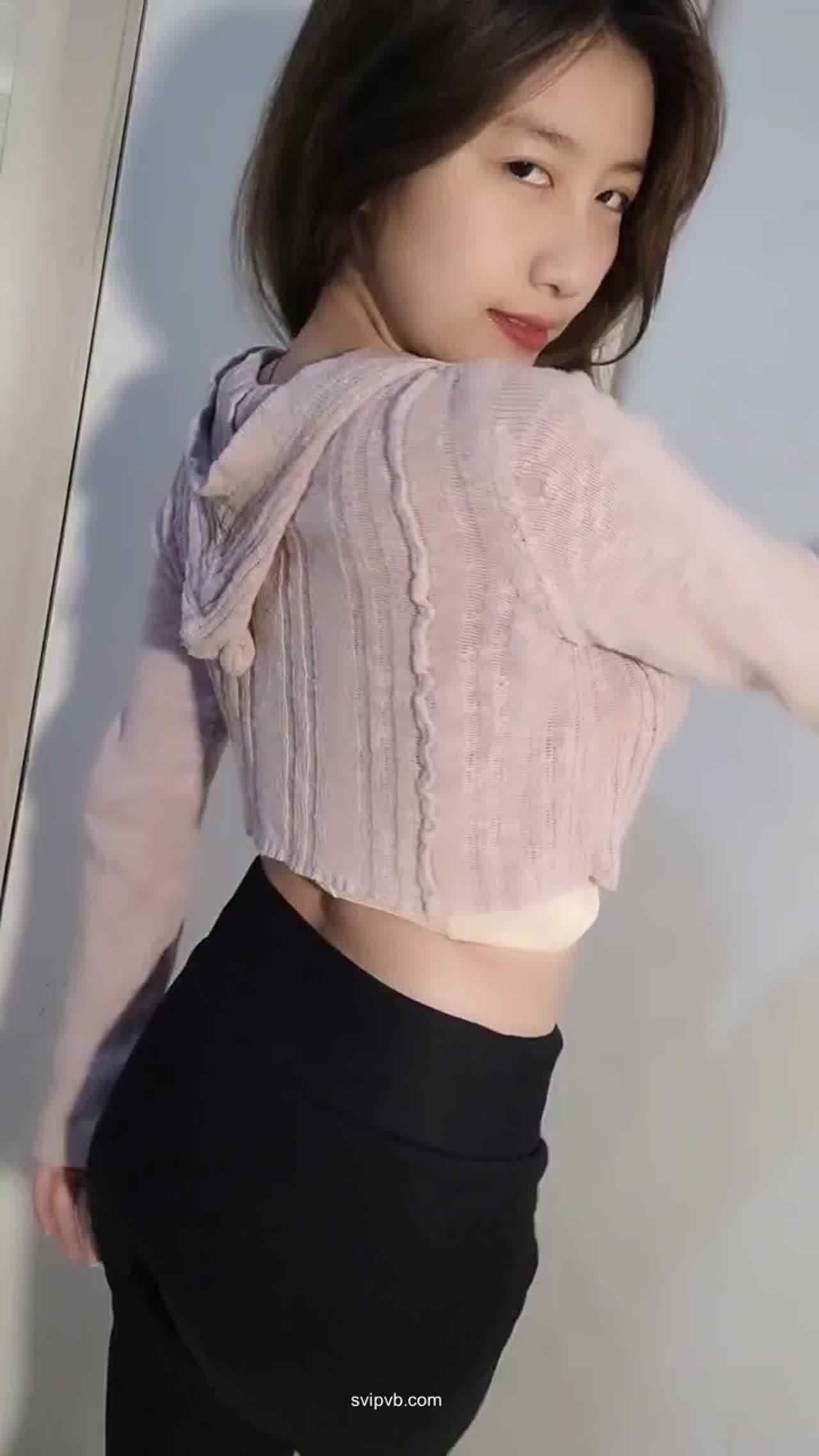  爱吃荔枝 女神诱惑舞蹈 的剧照1