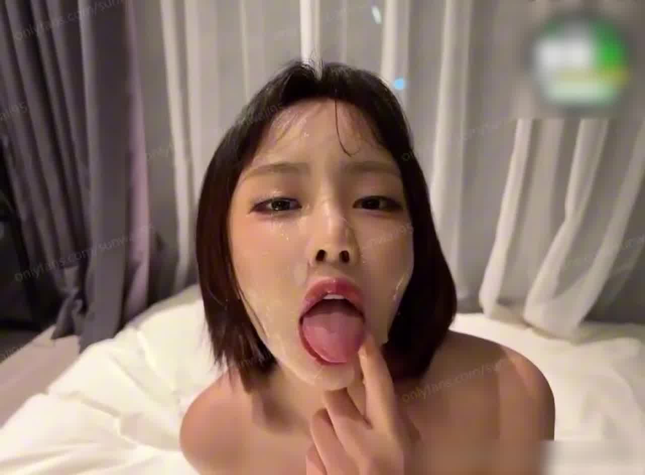  把我的女神射了一身白浆粉粉嫩嫩养颜美容 的剧照2