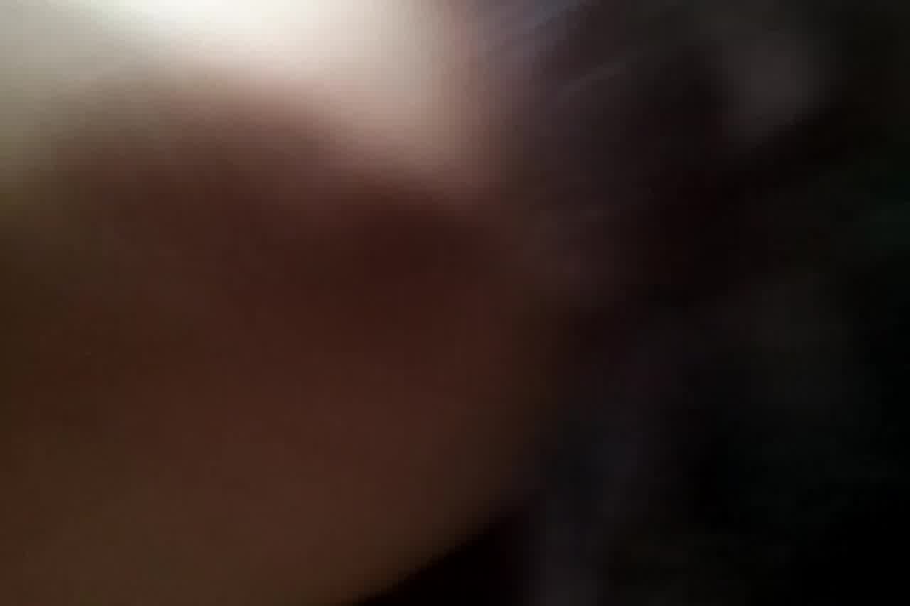  极品美少妇约炮友在家里换着姿势卖力操 的剧照7