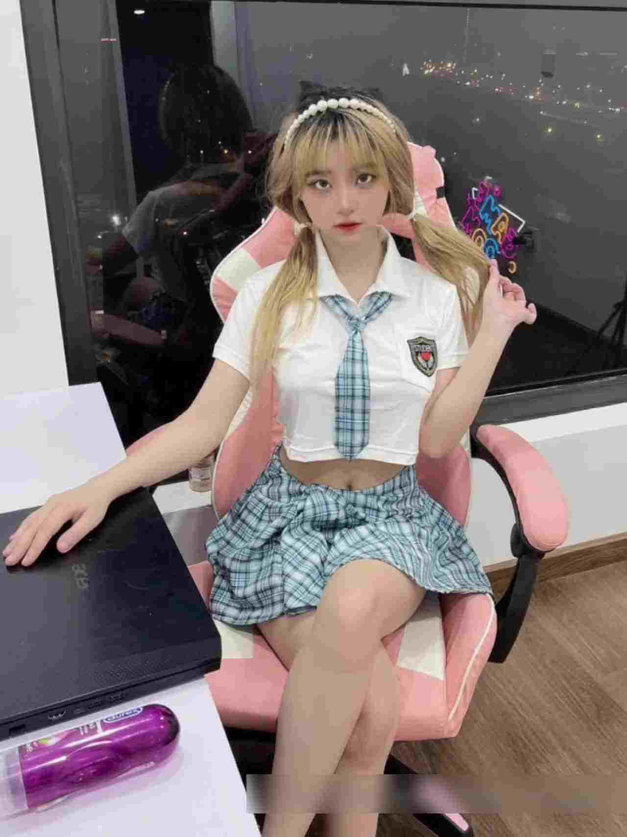  女主播的私下一面 的剧照8